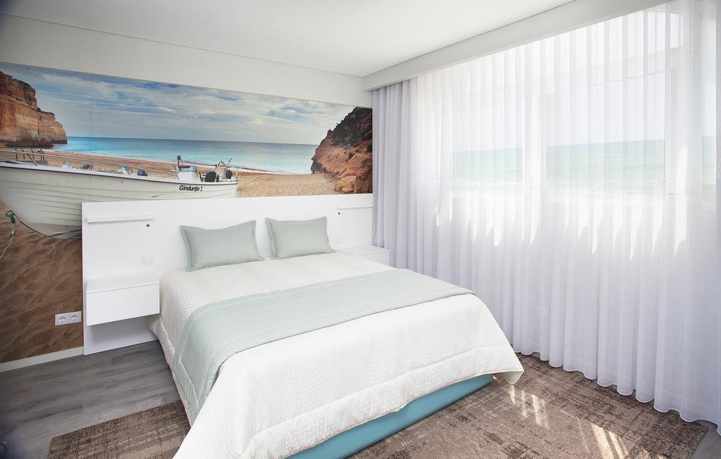 Golden Beach Guest House & Rooftop Bar ファロ エクステリア 写真
