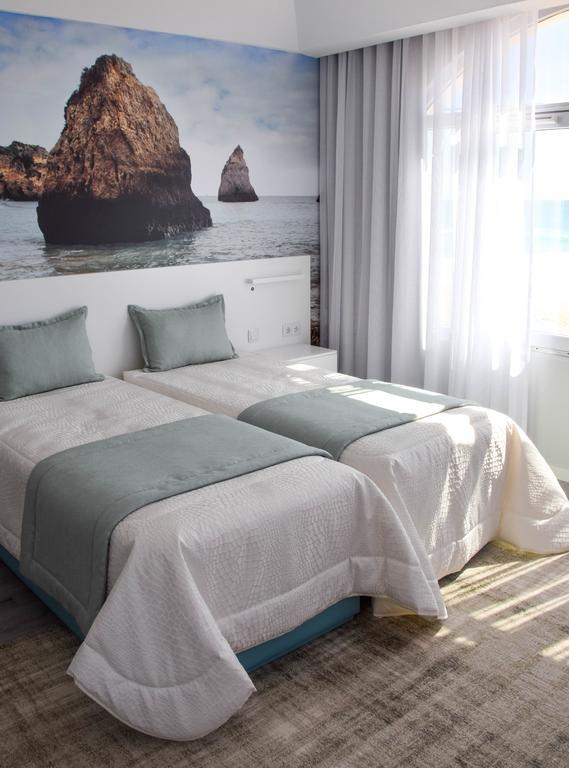 Golden Beach Guest House & Rooftop Bar ファロ エクステリア 写真