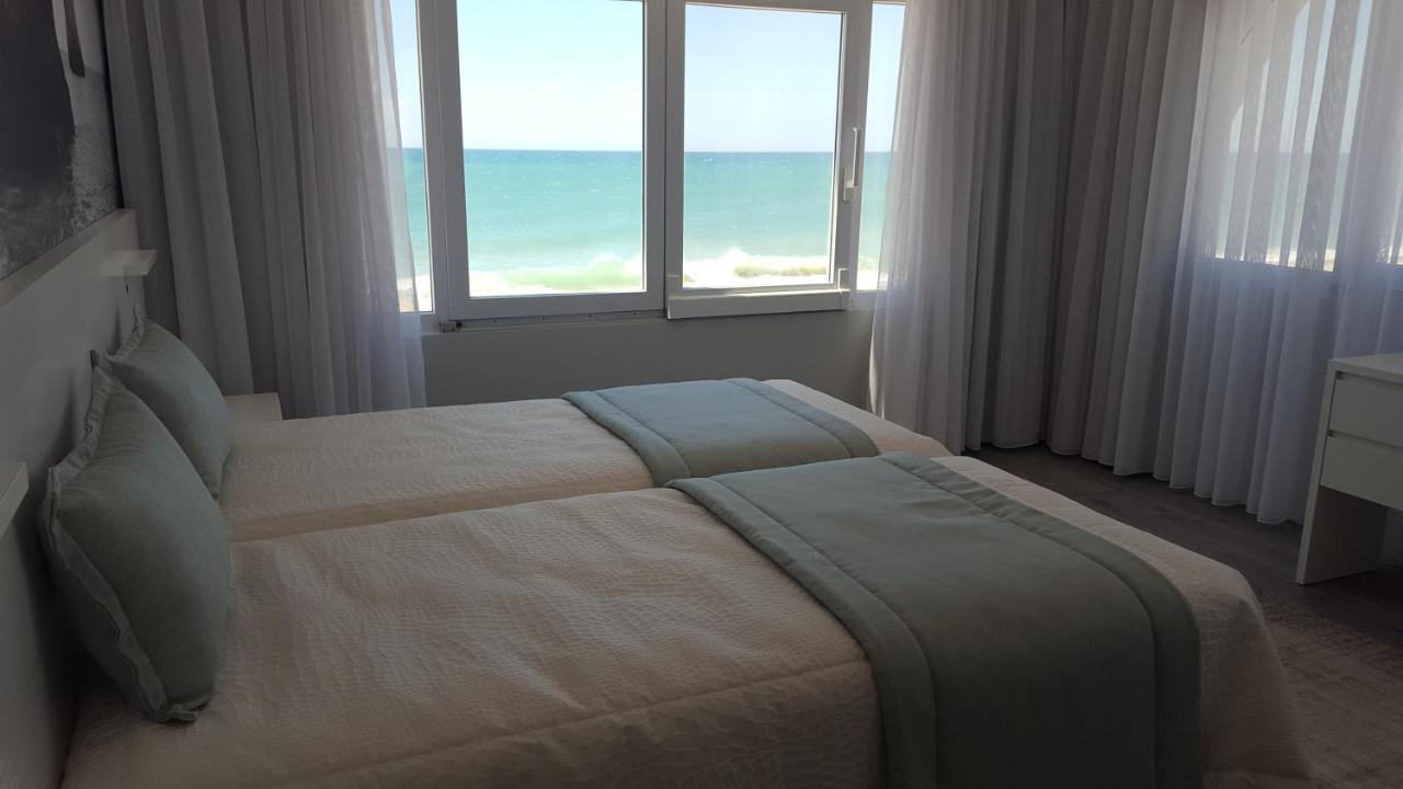 Golden Beach Guest House & Rooftop Bar ファロ エクステリア 写真