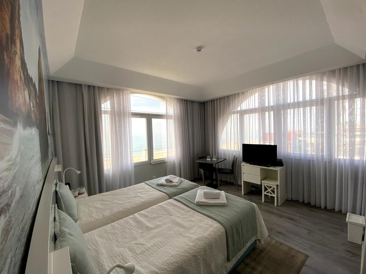 Golden Beach Guest House & Rooftop Bar ファロ エクステリア 写真