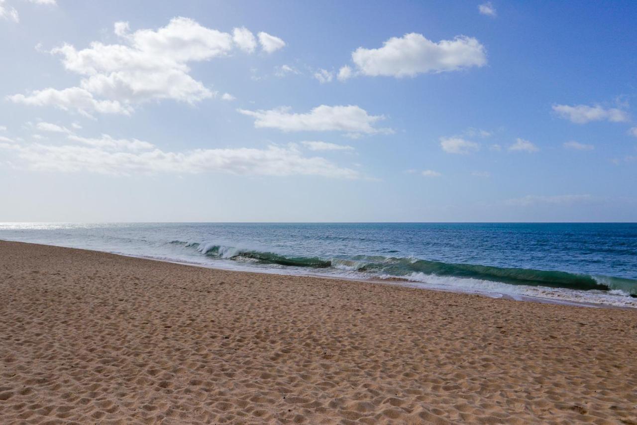 Golden Beach Guest House & Rooftop Bar ファロ エクステリア 写真