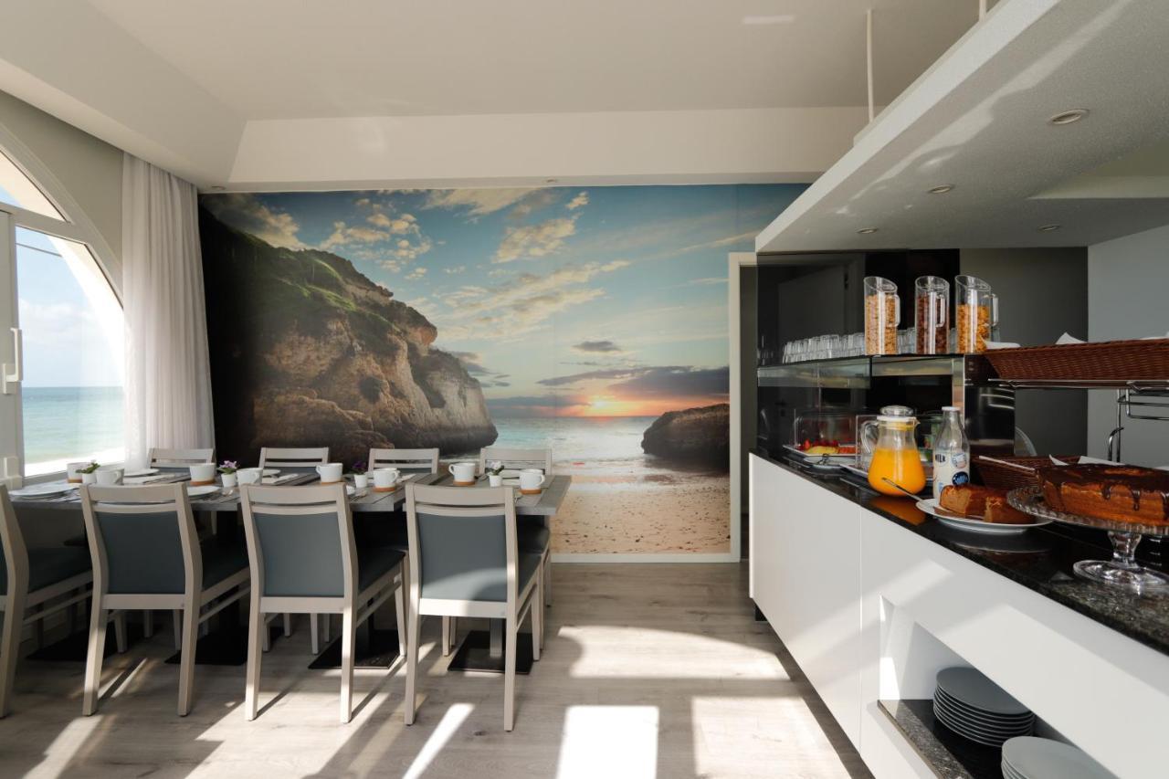 Golden Beach Guest House & Rooftop Bar ファロ エクステリア 写真